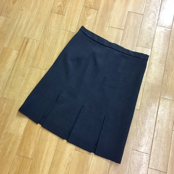 ICE REVOLUTION Skirt - Picture 1 of 6